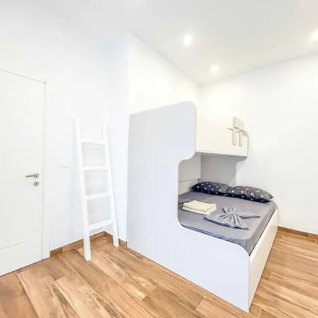 2 Bedroom 1248 Apartment *