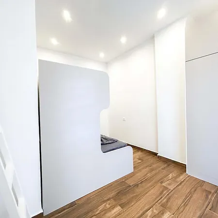 2 Bedroom 1248 דירה