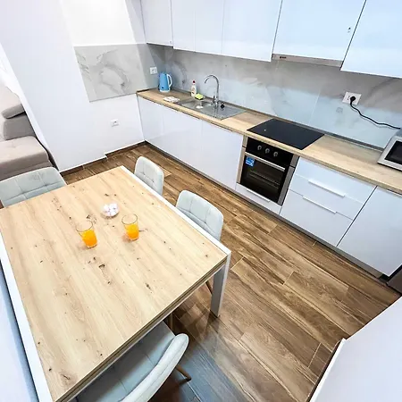 2 Bedroom 1248 Apartment *