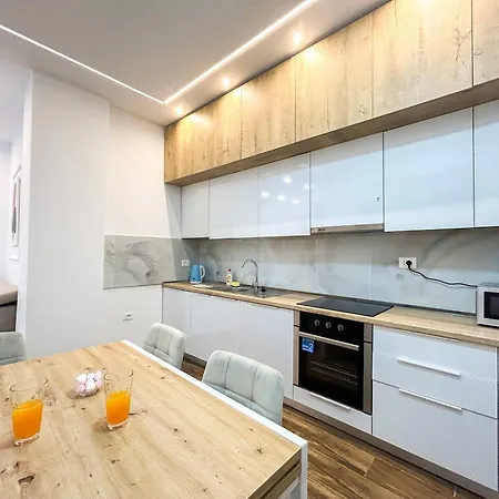 2 Bedroom 1248 Apartment *